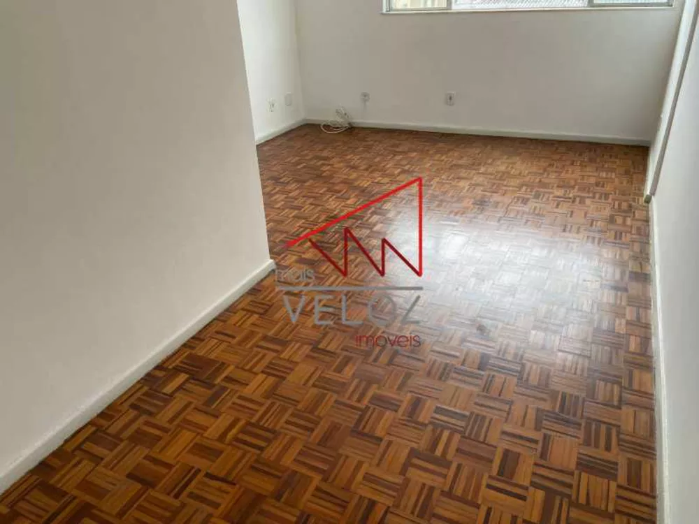 Apartamento à venda com 2 quartos, 75m² - Foto 3