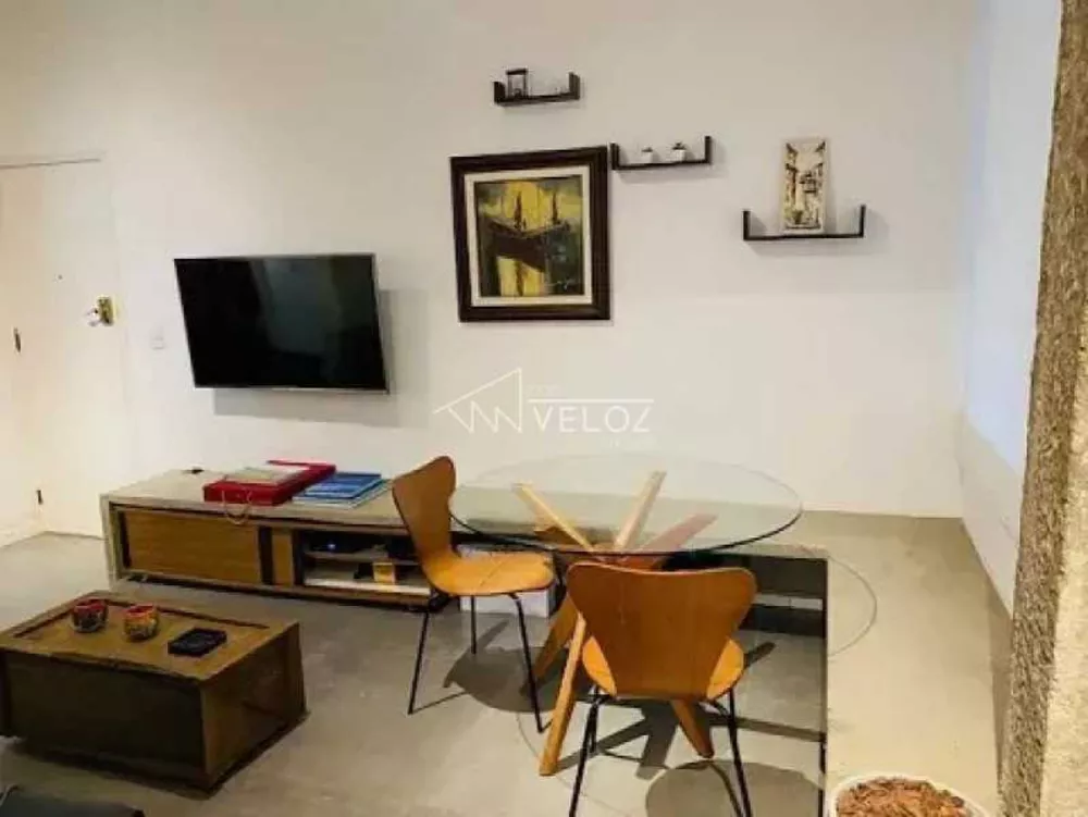 Apartamento à venda com 1 quarto, 60m² - Foto 2