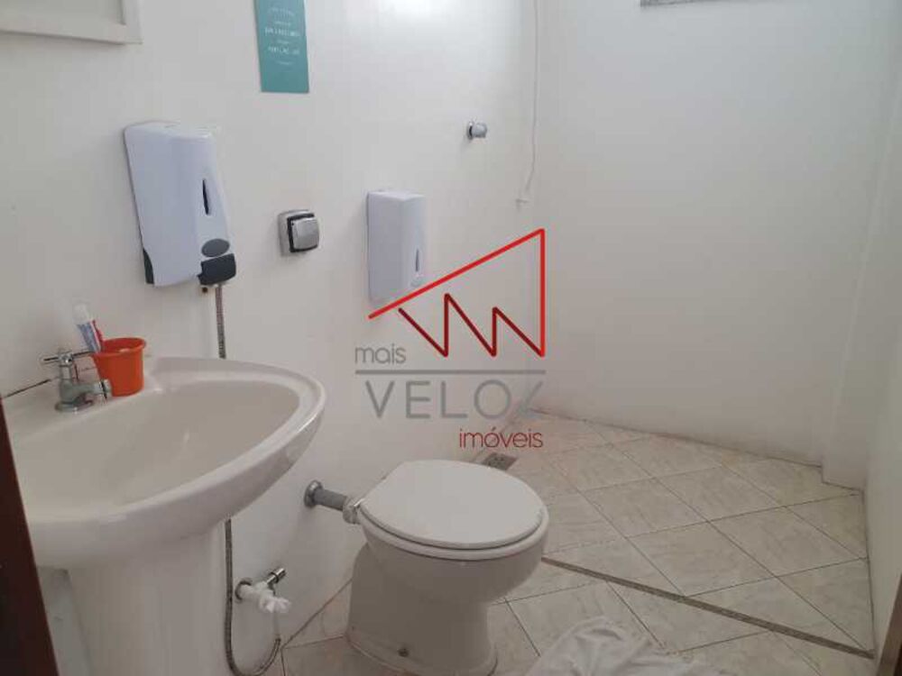 Casa à venda com 4 quartos, 388m² - Foto 7