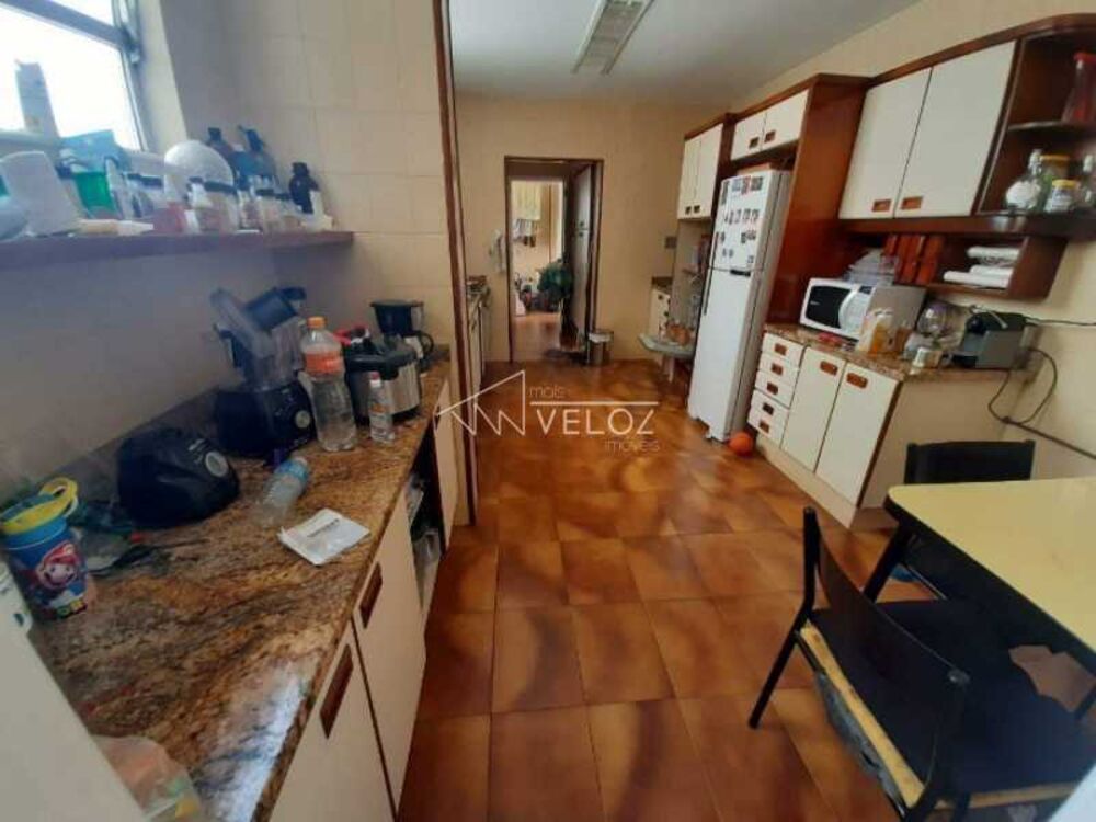 Apartamento à venda com 3 quartos, 230m² - Foto 11