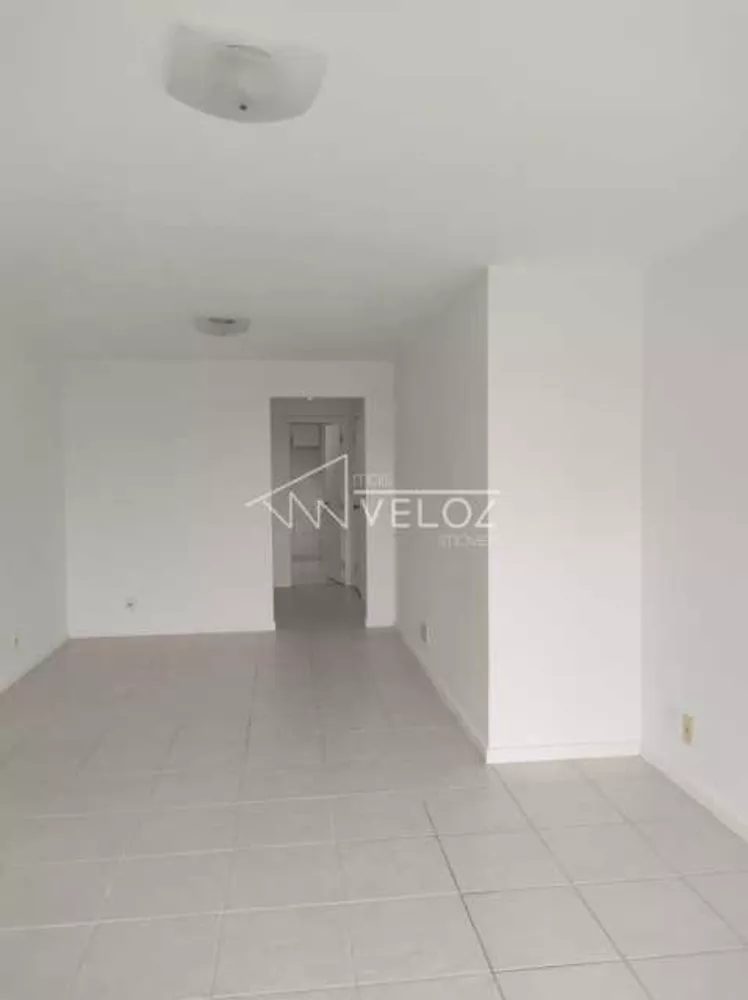 Apartamento à venda com 3 quartos, 106m² - Foto 1