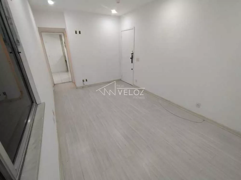 Apartamento à venda com 1 quarto, 43m² - Foto 4