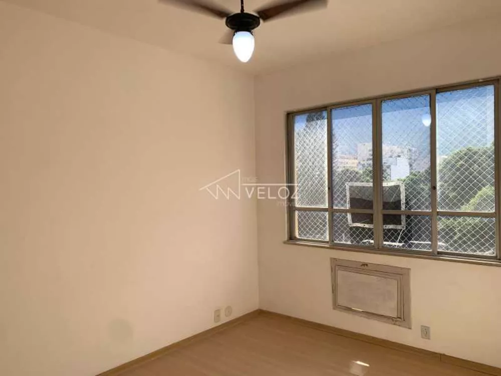 Apartamento à venda com 2 quartos, 76m² - Foto 2