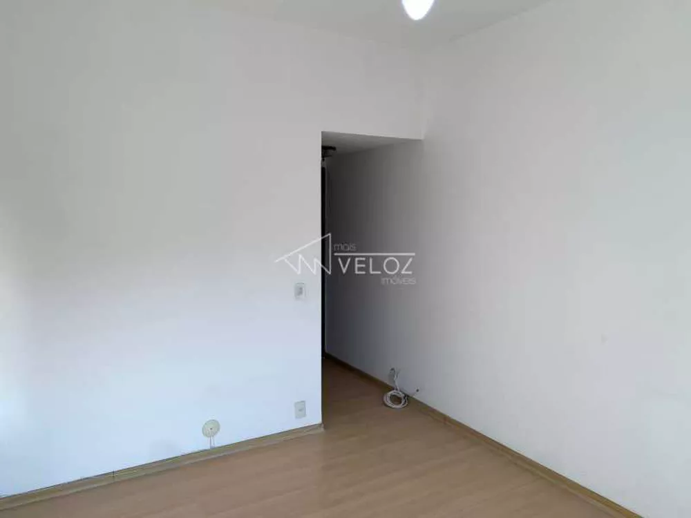 Apartamento à venda com 2 quartos, 76m² - Foto 4