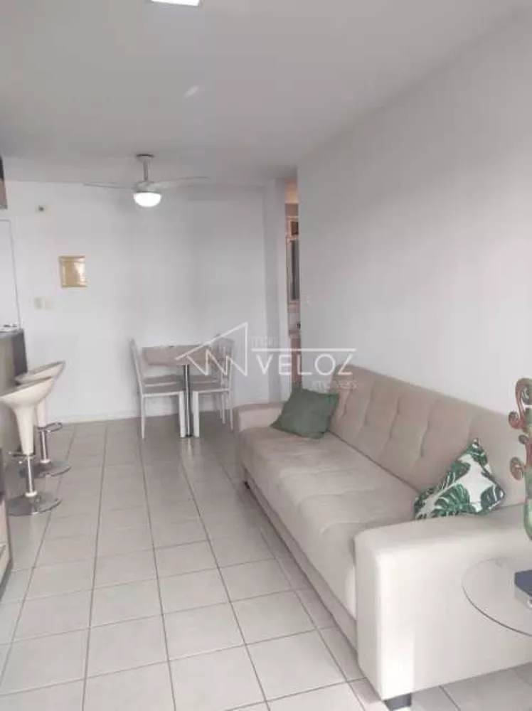 Apartamento à venda com 1 quarto, 45m² - Foto 1