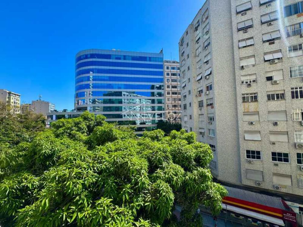 Apartamento à venda com 3 quartos, 116m² - Foto 4