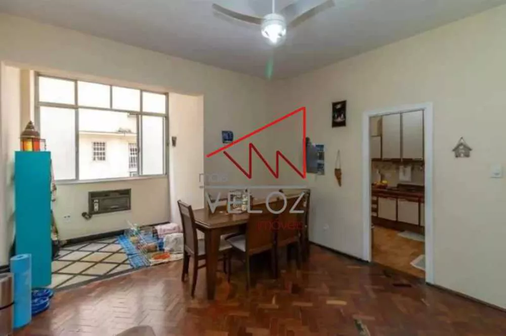 Apartamento à venda com 3 quartos, 100m² - Foto 1