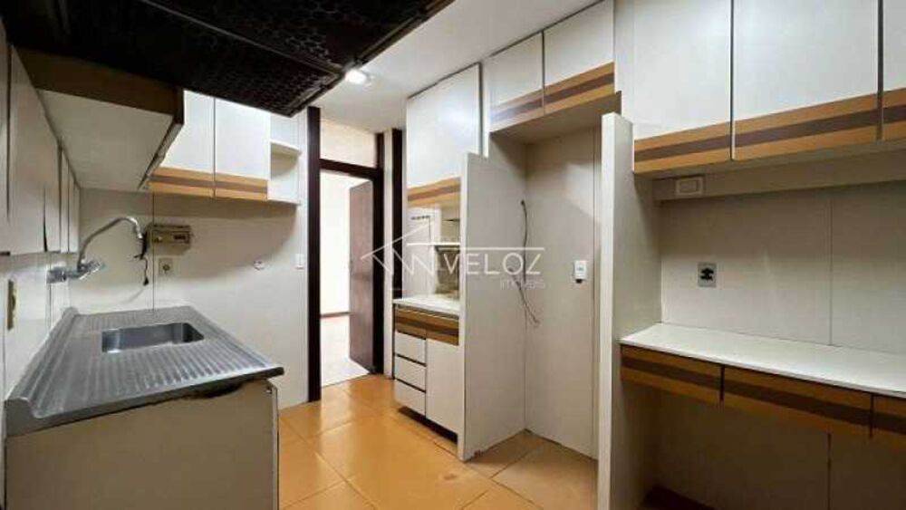 Apartamento à venda com 5 quartos, 367m² - Foto 2