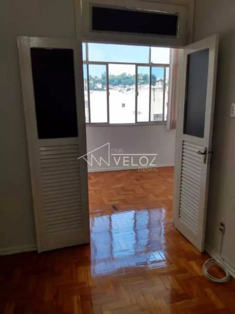 Apartamento à venda com 1 quarto, 35m² - Foto 1