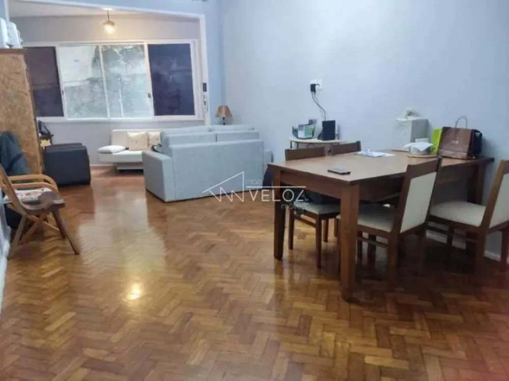 Apartamento à venda com 2 quartos, 75m² - Foto 1