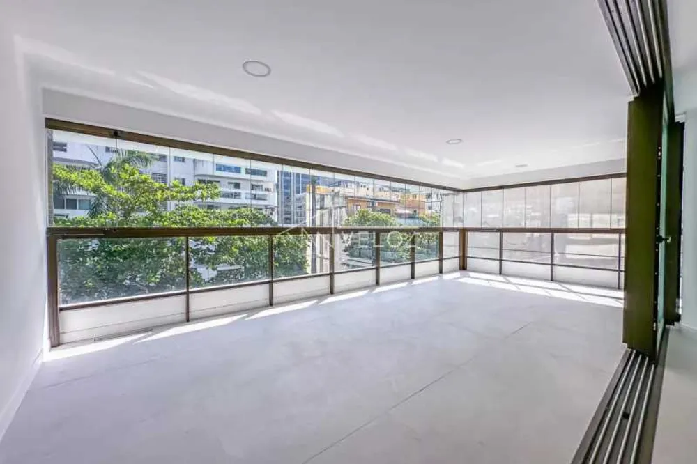Apartamento, 3 quartos, 150 m² - Foto 2