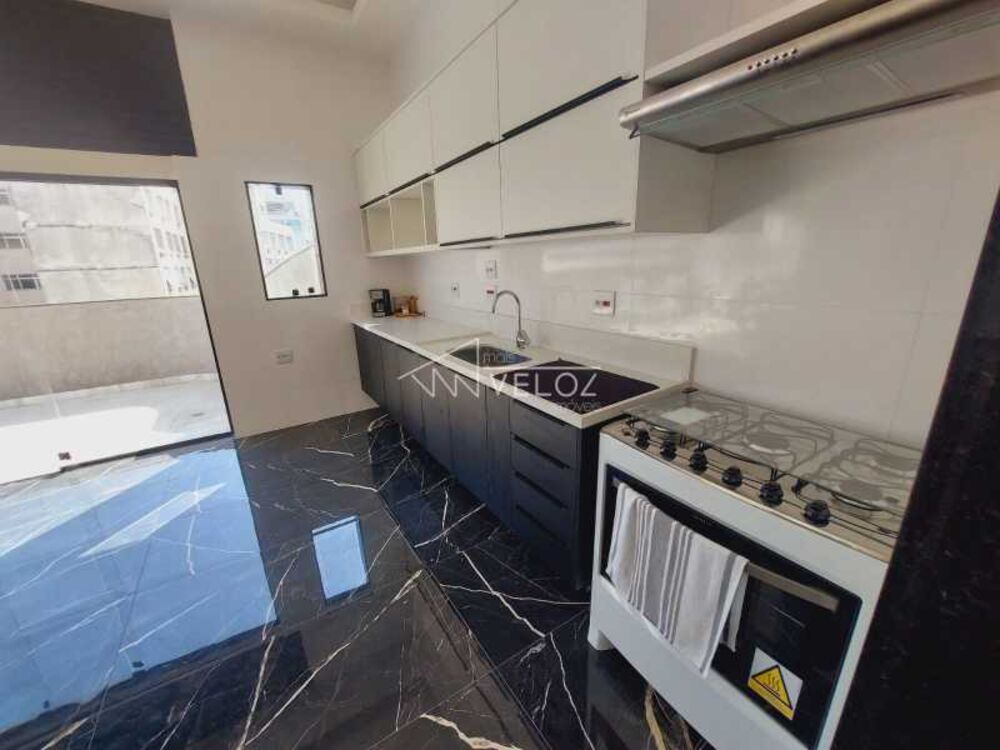 Apartamento à venda com 3 quartos, 176m² - Foto 7