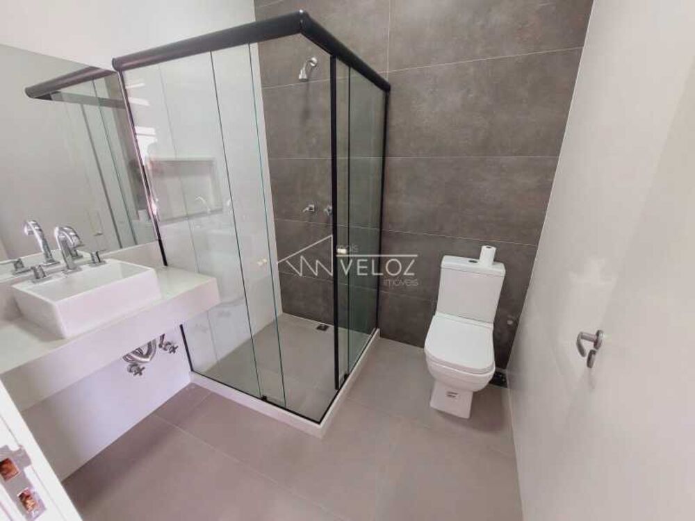 Apartamento à venda com 3 quartos, 176m² - Foto 9