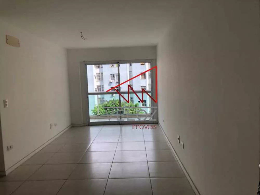 Apartamento à venda com 3 quartos, 97m² - Foto 1