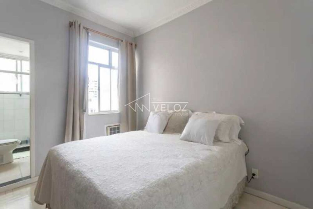Apartamento à venda com 3 quartos, 86m² - Foto 2