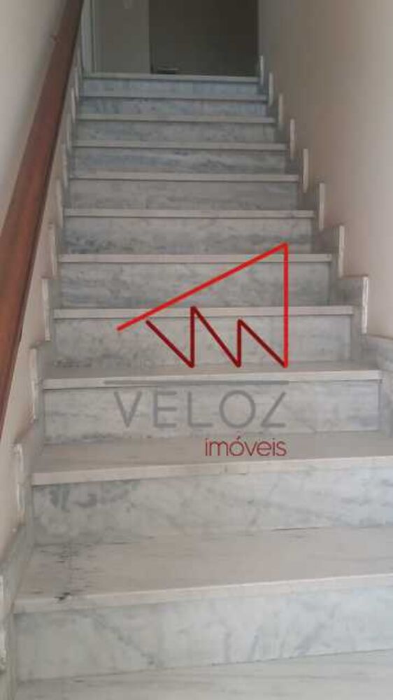 Casa à venda com 4 quartos, 200m² - Foto 5