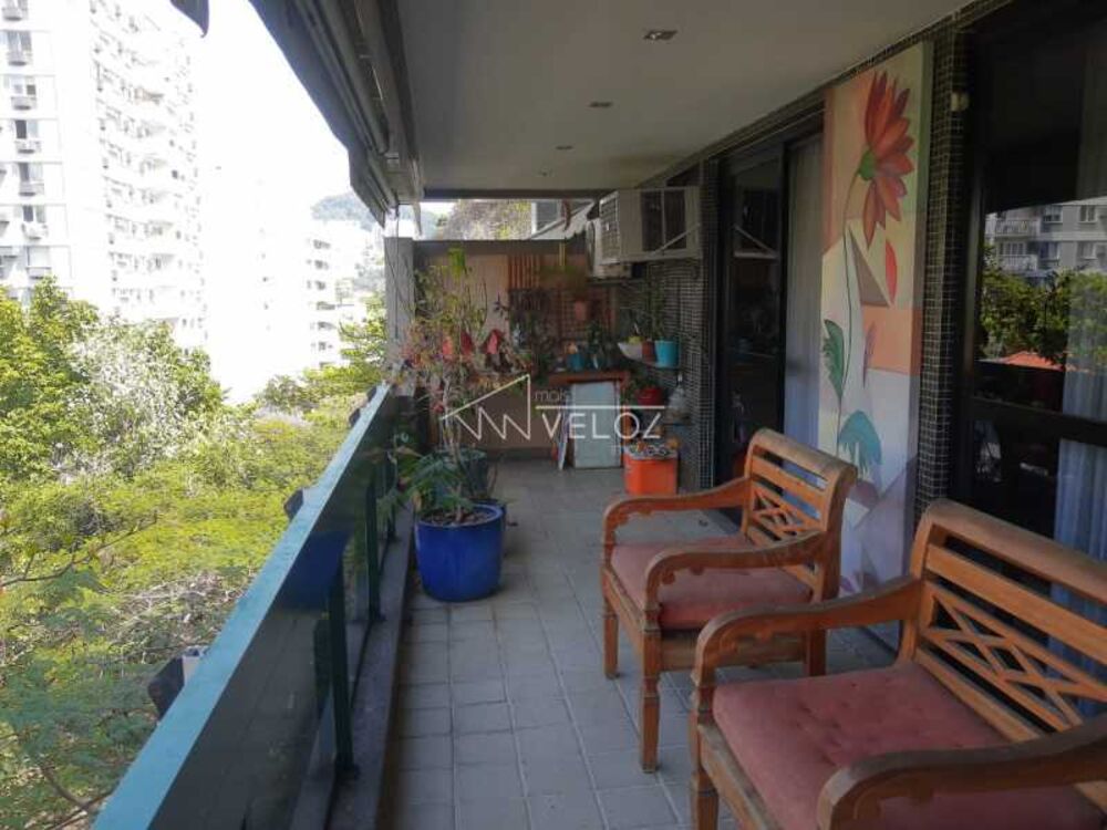 Apartamento à venda com 3 quartos, 139m² - Foto 1