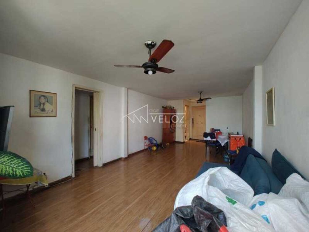 Apartamento à venda com 3 quartos, 100m² - Foto 2