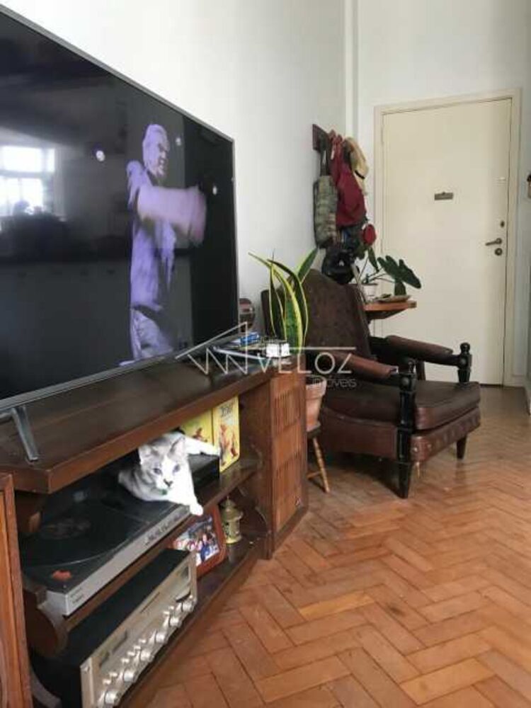 Apartamento à venda com 3 quartos, 75m² - Foto 1