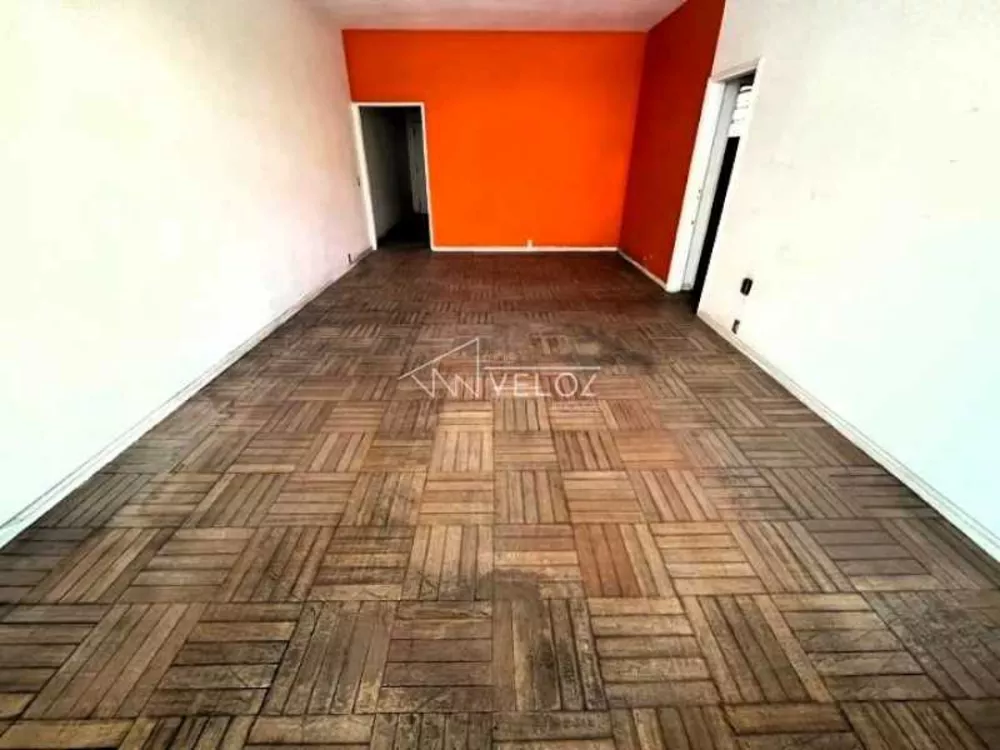 Apartamento à venda com 3 quartos, 130m² - Foto 4