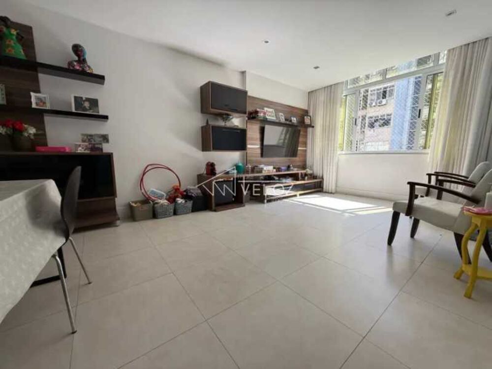 Apartamento à venda com 3 quartos, 100m² - Foto 2
