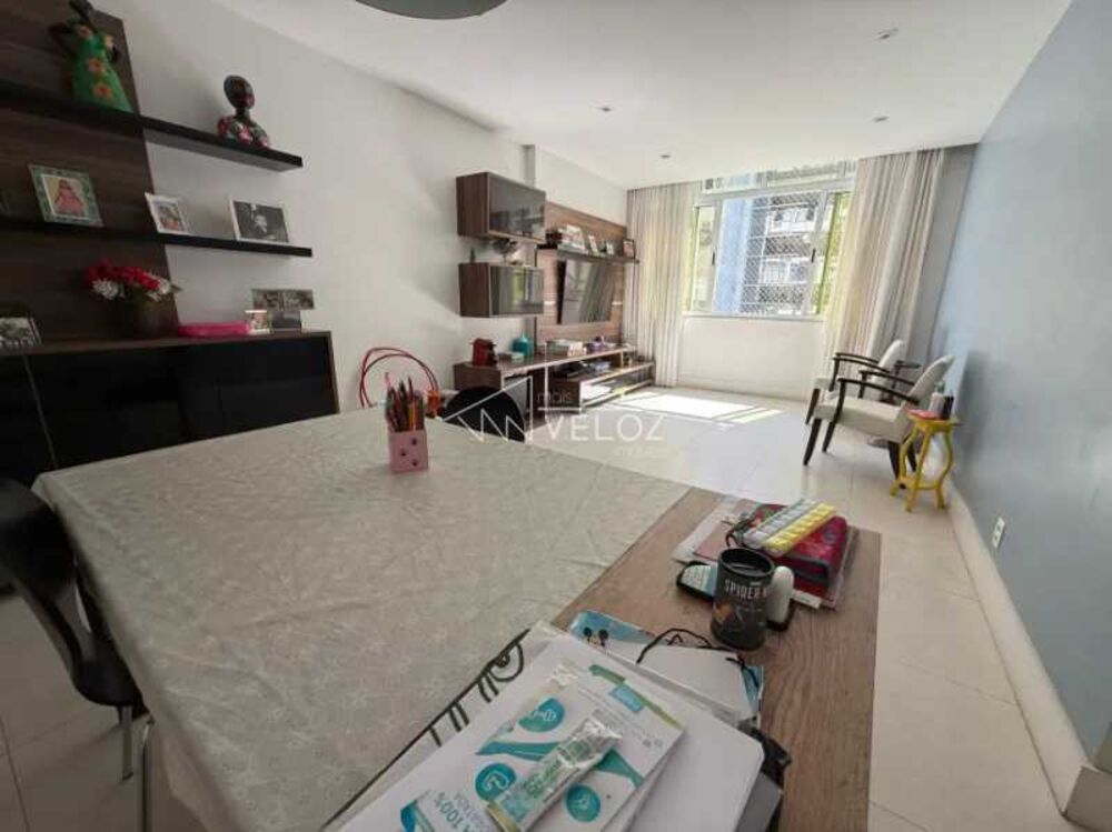 Apartamento à venda com 3 quartos, 100m² - Foto 1