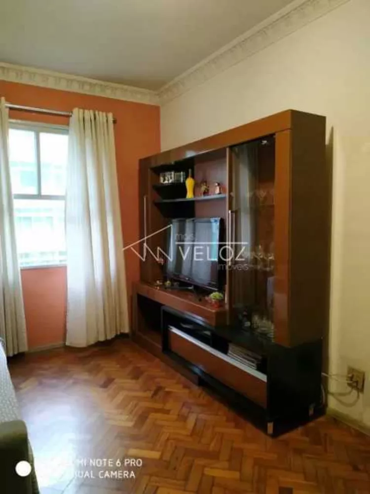 Apartamento à venda com 1 quarto, 50m² - Foto 1