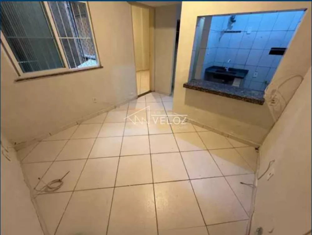 Apartamento à venda com 1 quarto, 29m² - Foto 2