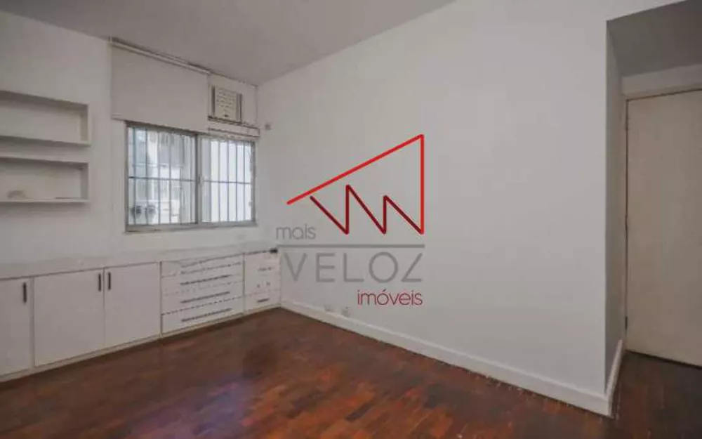 Apartamento à venda com 3 quartos, 130m² - Foto 4