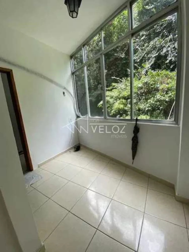 Apartamento à venda com 1 quarto, 42m² - Foto 1