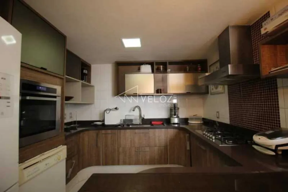 Apartamento, 4 quartos, 215 m² - Foto 2