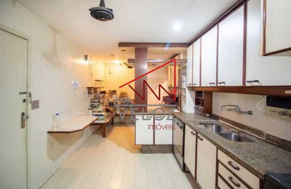 Apartamento à venda com 3 quartos, 233m² - Foto 11