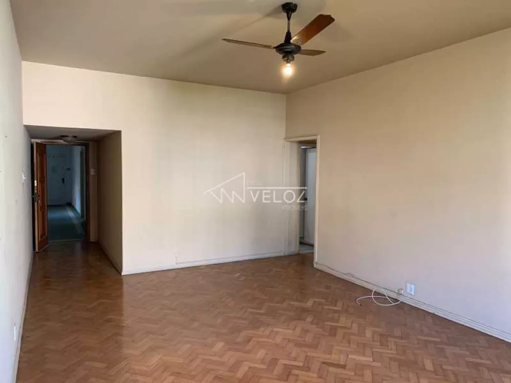 Apartamento à venda com 3 quartos, 115m² - Foto 1