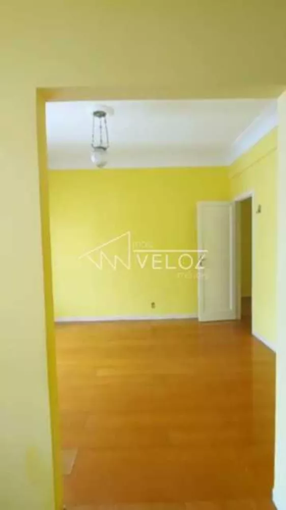 Apartamento à venda com 3 quartos, 105m² - Foto 2