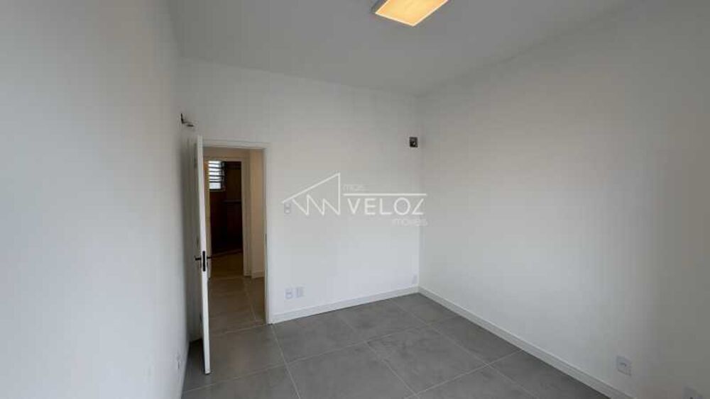 Apartamento à venda com 3 quartos, 117m² - Foto 8
