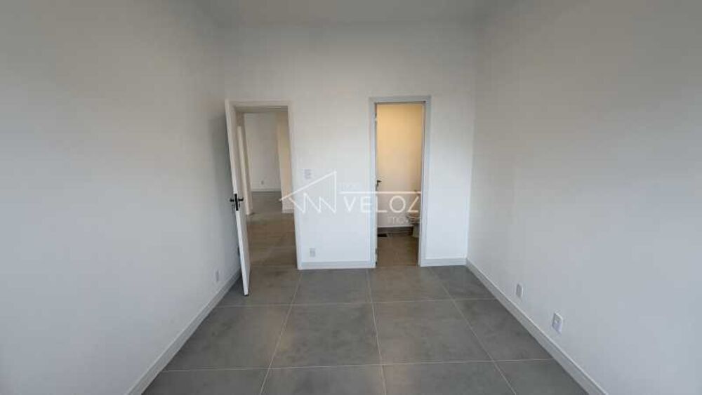 Apartamento à venda com 3 quartos, 117m² - Foto 9