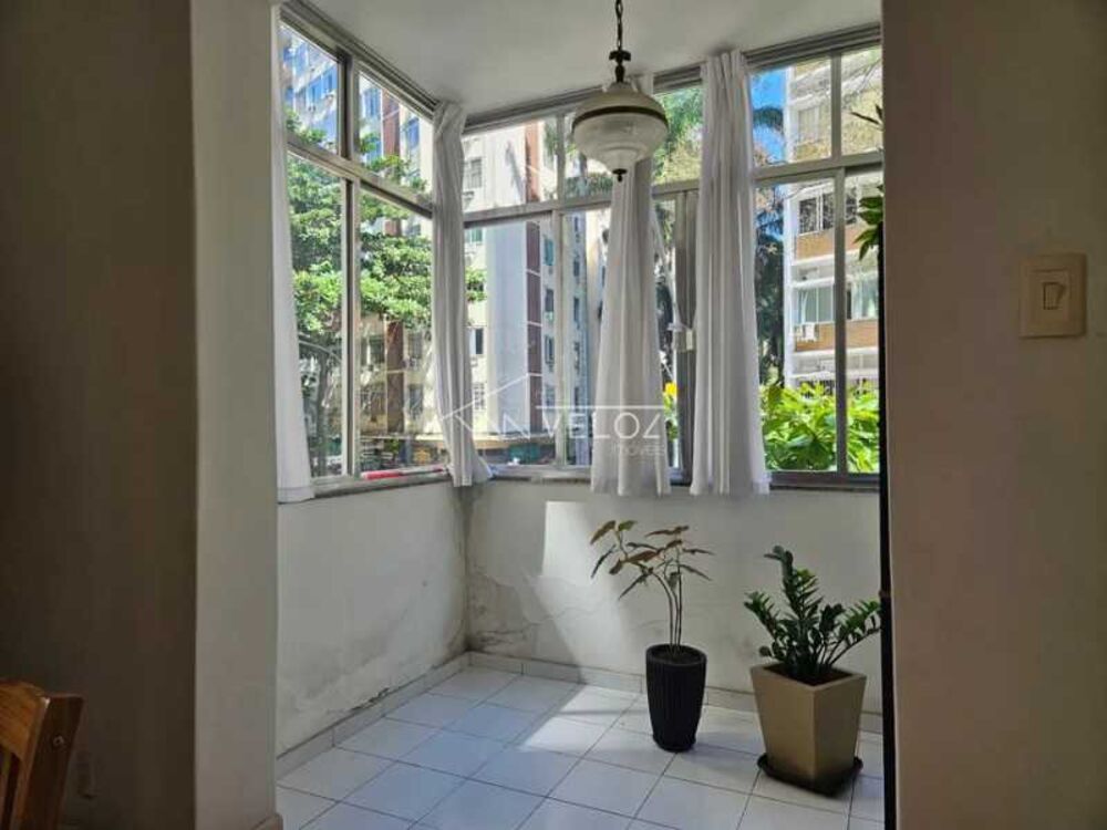 Apartamento à venda com 3 quartos, 146m² - Foto 1