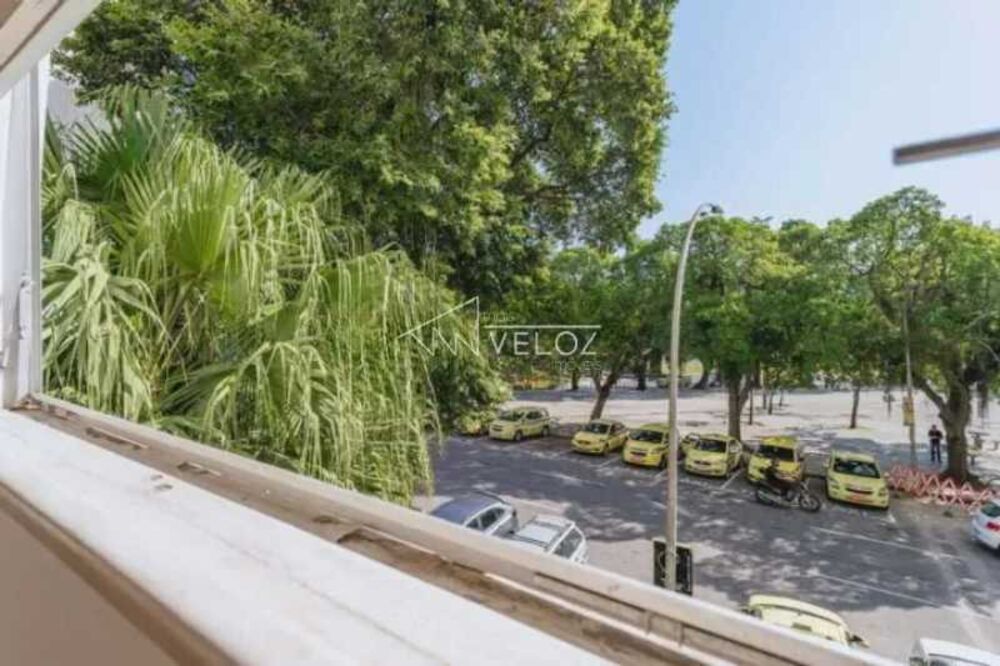 Apartamento à venda com 3 quartos, 166m² - Foto 1