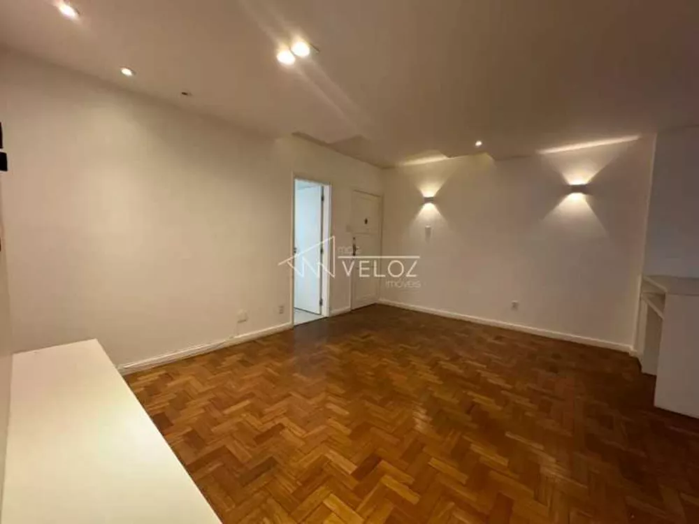 Apartamento à venda com 3 quartos, 110m² - Foto 4