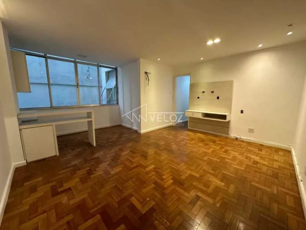 Apartamento à venda com 3 quartos, 110m² - Foto 1