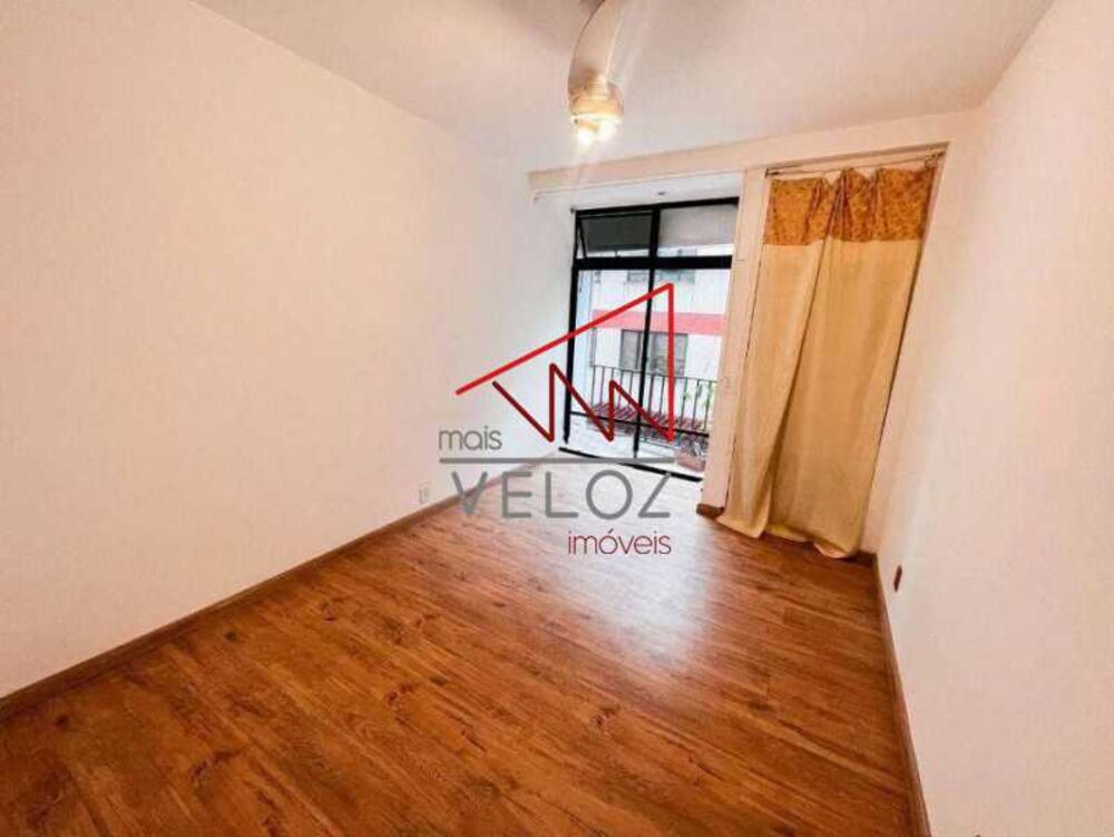 Apartamento à venda com 3 quartos, 140m² - Foto 5