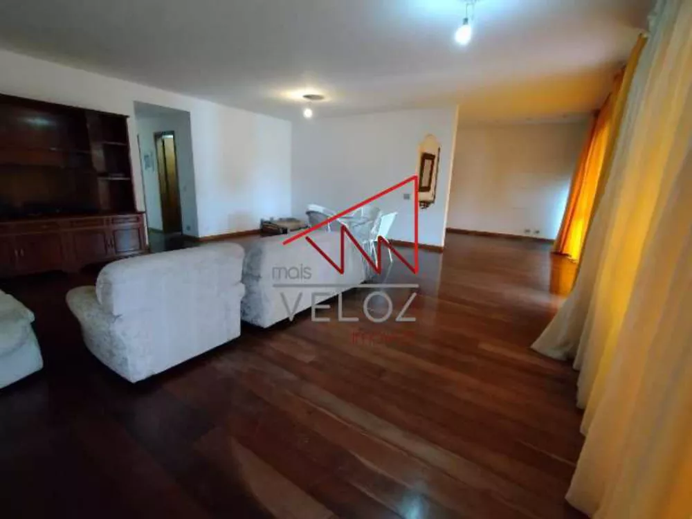 Apartamento à venda com 4 quartos, 227m² - Foto 2