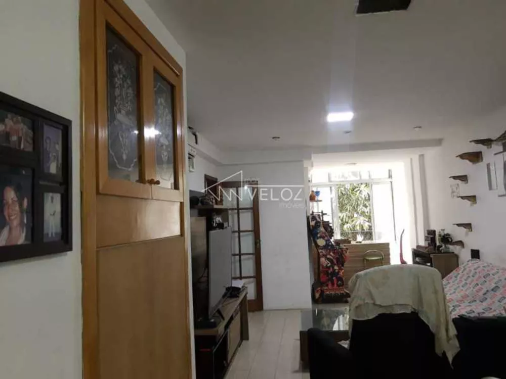 Apartamento à venda com 3 quartos, 140m² - Foto 3