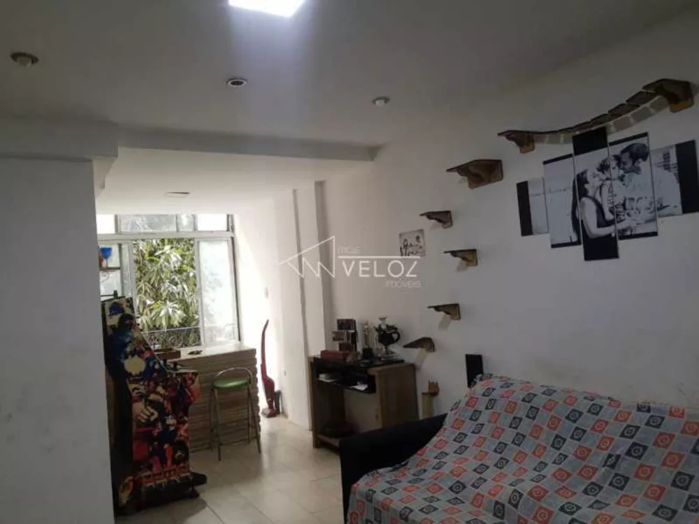 Apartamento à venda com 3 quartos, 140m² - Foto 2