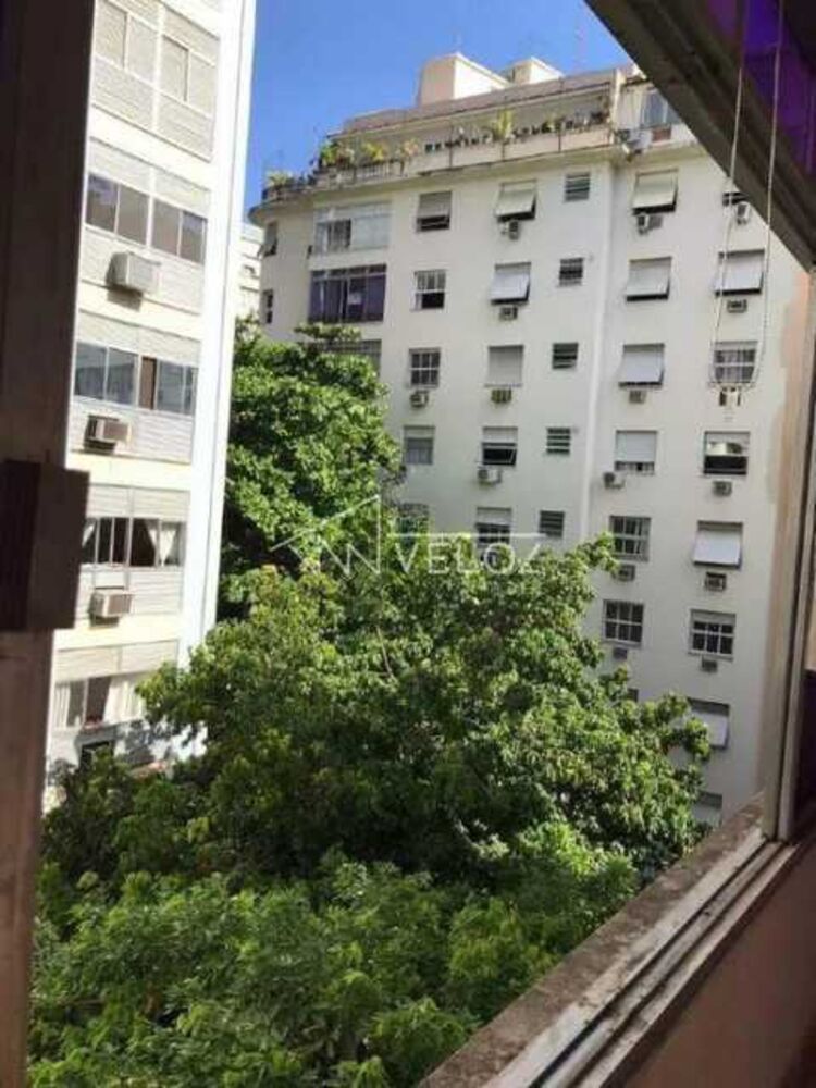 Apartamento à venda com 3 quartos, 180m² - Foto 4