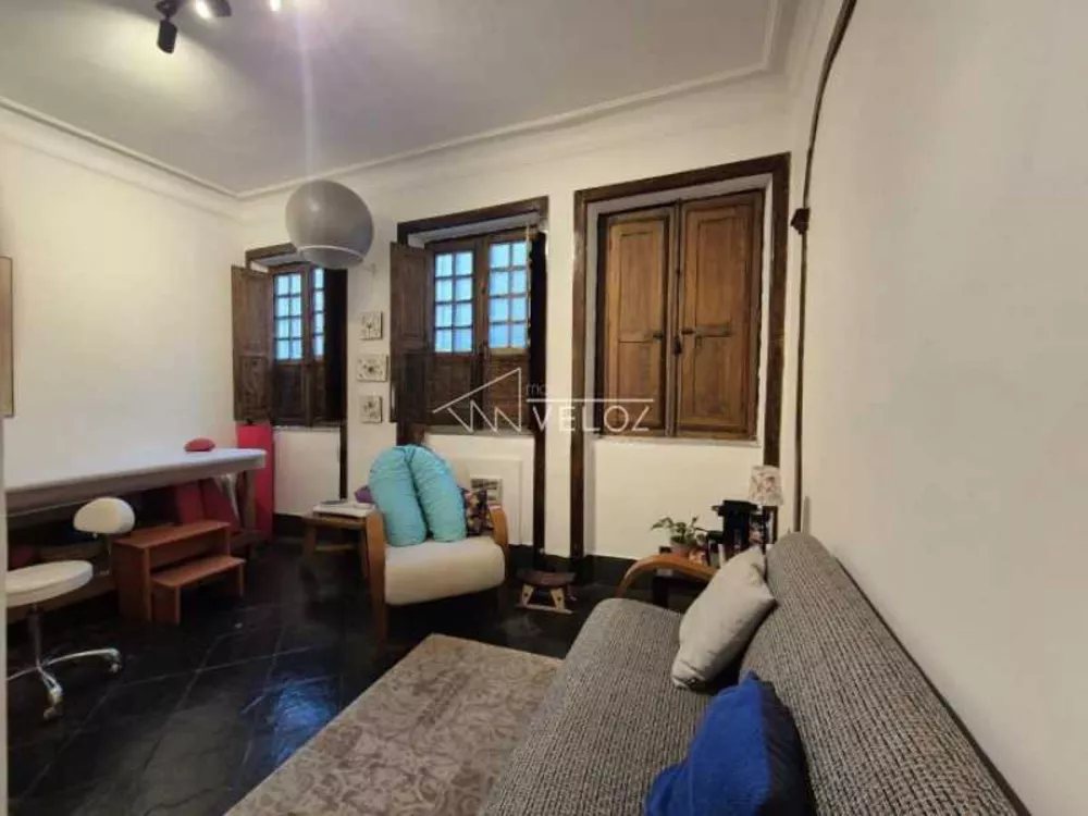 Casa de Vila à venda com 7 quartos, 144m² - Foto 1