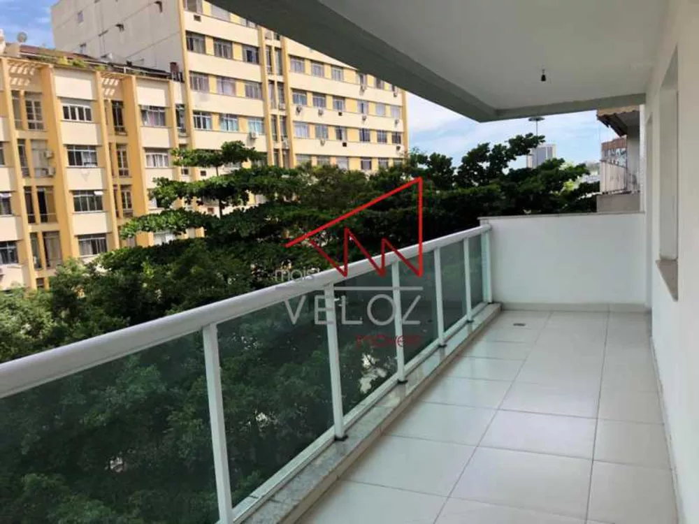 Apartamento à venda com 3 quartos, 97m² - Foto 2