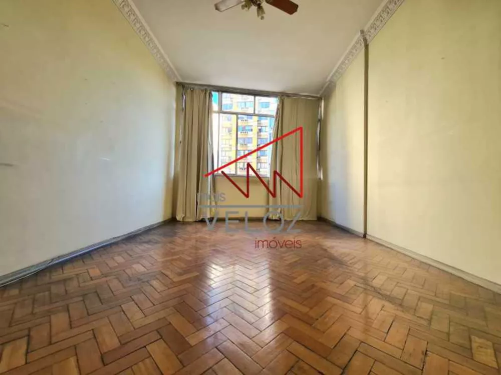 Apartamento à venda com 3 quartos, 113m² - Foto 2