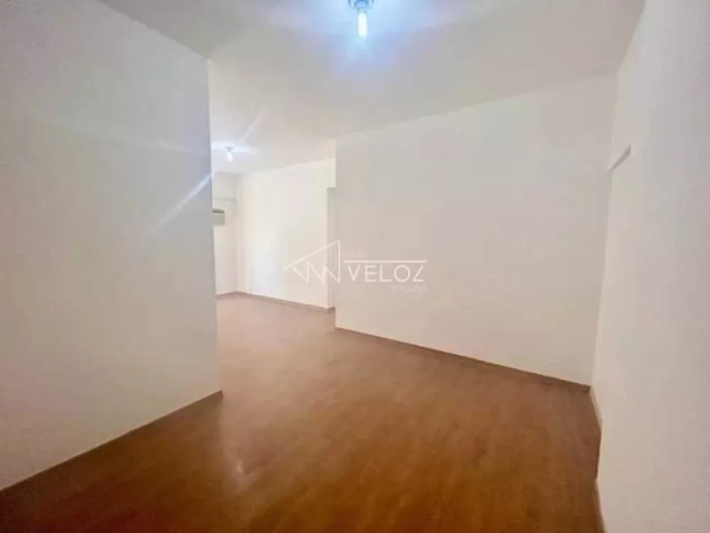 Apartamento à venda com 2 quartos, 73m² - Foto 1