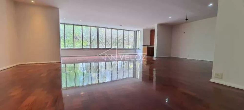 Apartamento à venda com 4 quartos, 251m² - Foto 4